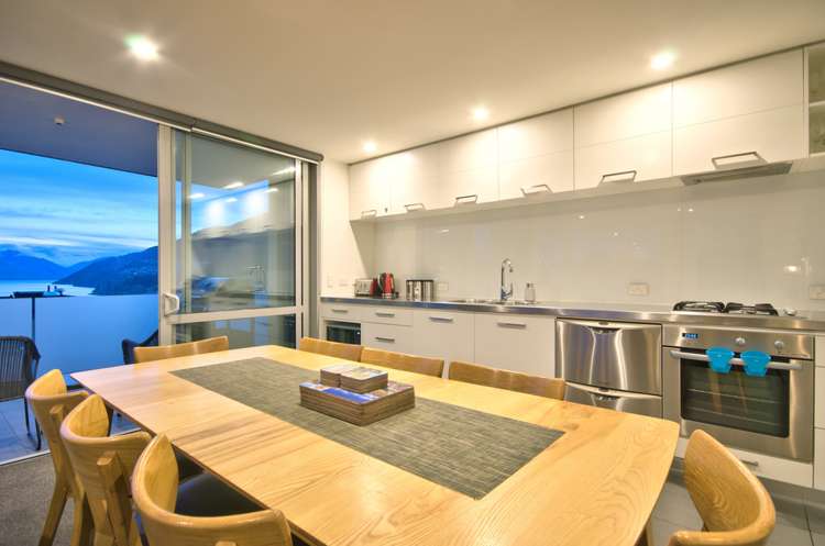3/60 Hallenstein Street Queenstown_6