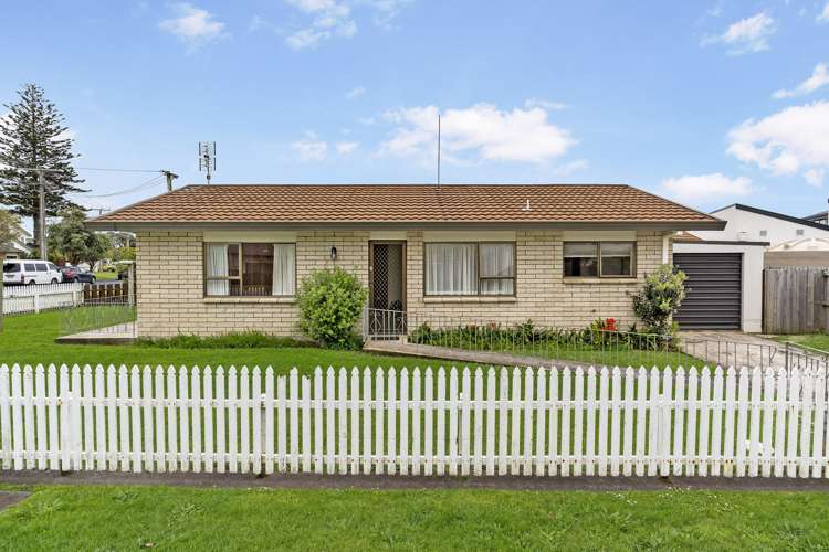 3 Centreway Road Orewa_14