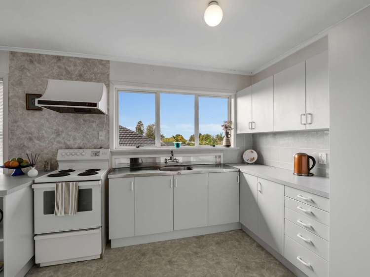 59 Tiroroa Ave Te Atatu South_15