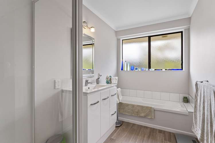 44 Norfolk Crescent Otaki Beach_14