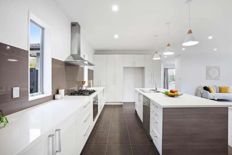 108 Simpson Road Henderson Heights_12