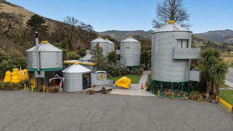 4243 Christchurch Akaroa Road Little River_1