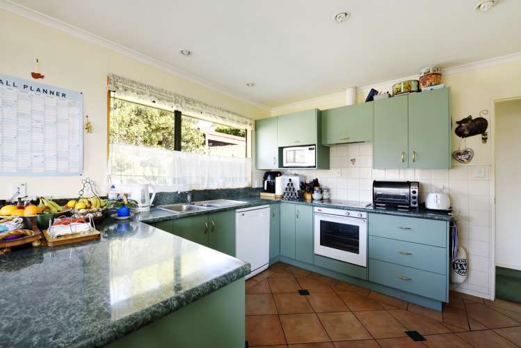 35 Washbourn Drive Richmond_5