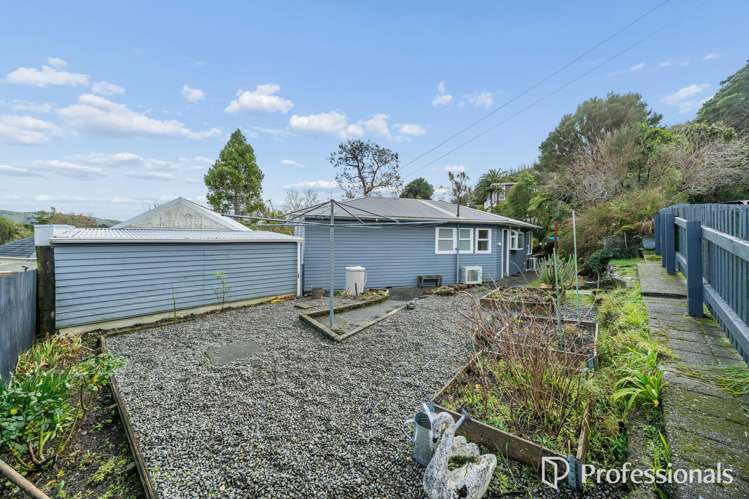 37 Petrie Street Wainuiomata_21