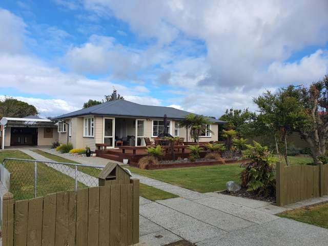 14 Jollie Street Hokitika_1