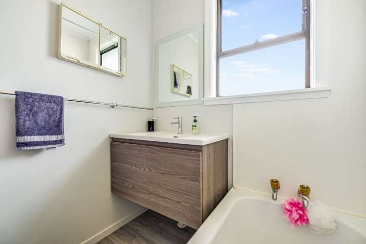 40 Montgomery Crescent Bader_21