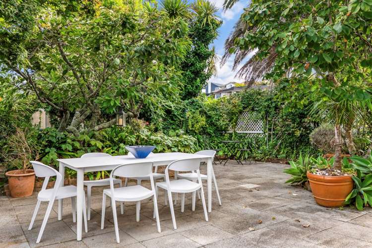 104 Grampian Road St Heliers_14