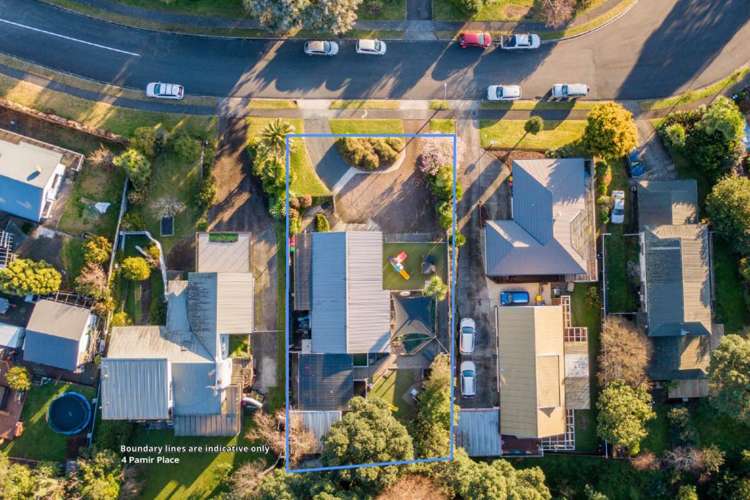 4 Pamir Place & 64 Victory Street Welcome Bay_5