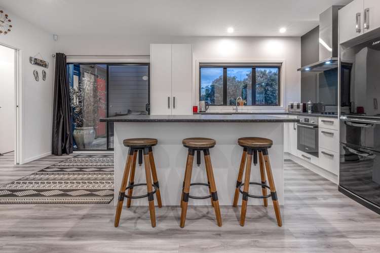 7 Strathnaver Drive Waikawa Beach_6