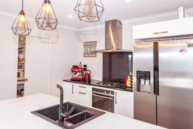 15 Magnolia Crescent Tawhero_6