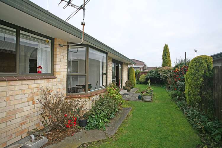 2/1 Iona Place Sockburn_3