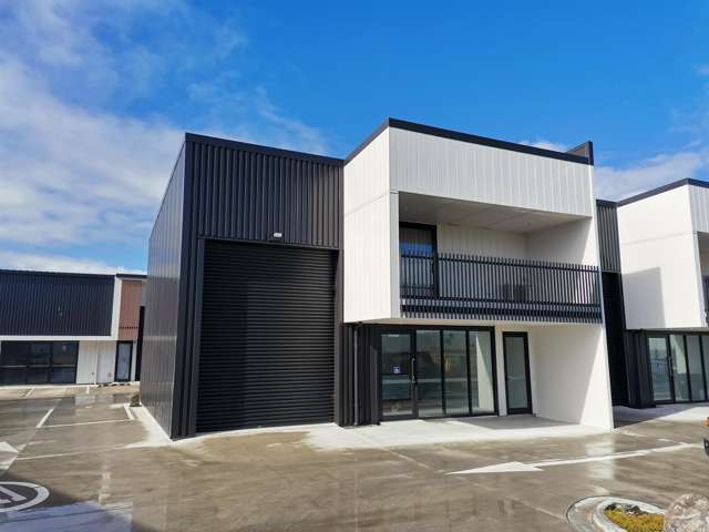 New Live & Work or Lock & Leave Unit