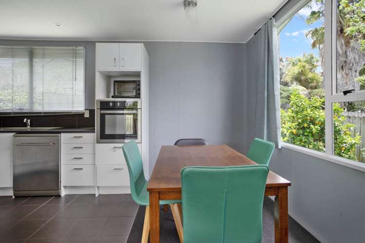 1/68 Totaravale Drive Totara Vale_5