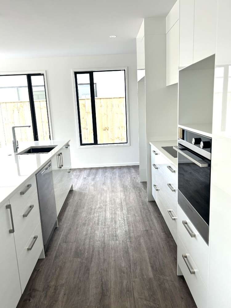 9 Marine Corps Drive 10754_2