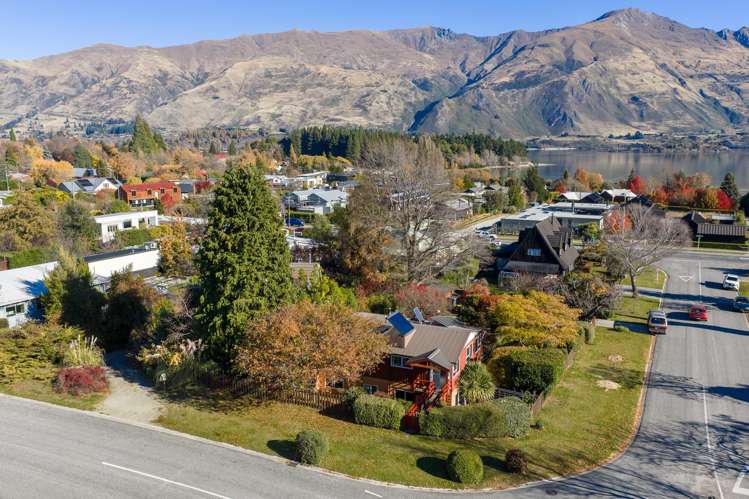 43 Hunter Crescent Wānaka_1