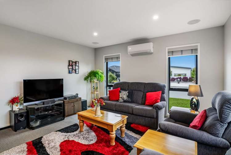 57 Sunline Avenue Lincoln_10