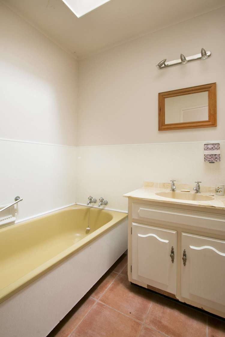 22 Giles Way Hauraki Surrounds_8