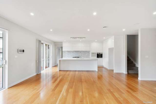 77 Golden Morning Drive Albany Heights_3