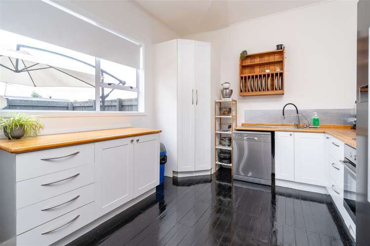 18 Main Road Owaka_3