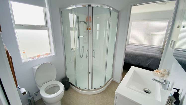 63 Hawaiian Parade Arkles Bay_16