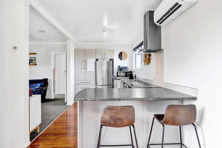 16 Karaka Street Hawera_5