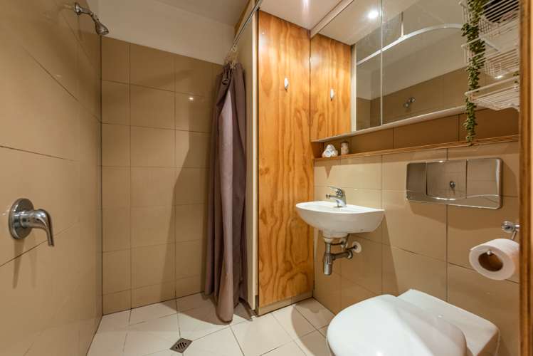 8/4 Frederick Street Te Aro_7