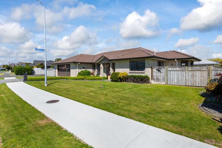 9 Barry Curtis Place_0