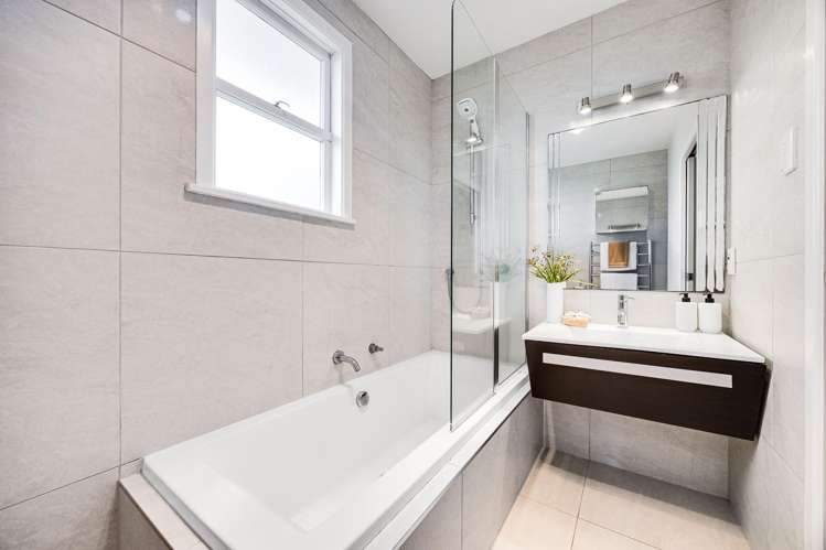 142 Glamorgan Drive Torbay_13