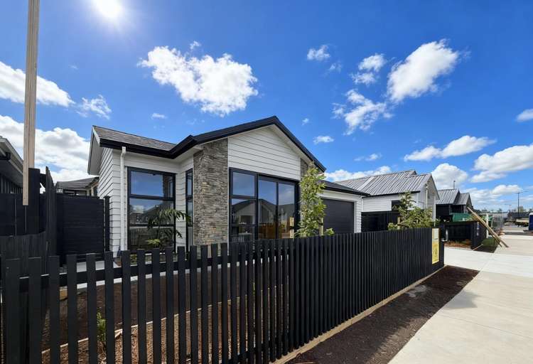 29 Tukutata Crescent Milldale_21