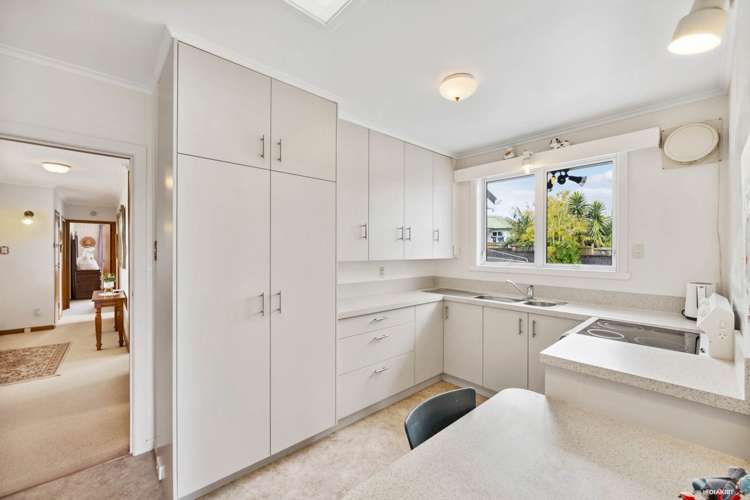 16 Sally Crescent Mount Roskill_11