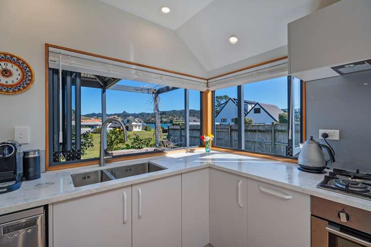 29 Pleasant Place Pauanui_5