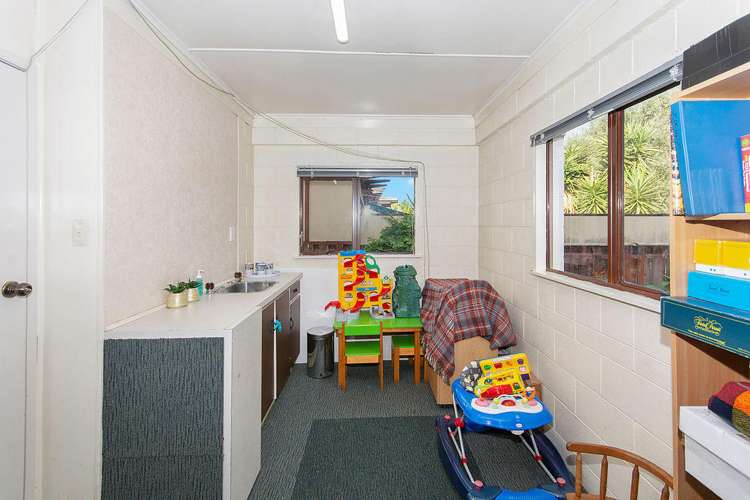 39 Nui Mana Place Te Atatu South_15