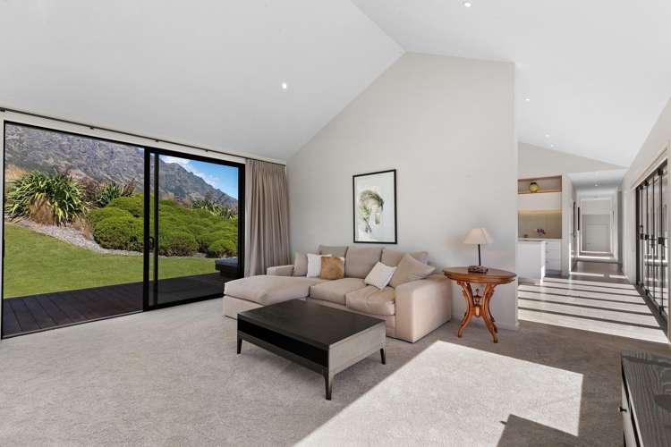 36 McKellar Drive Jack's Point_12