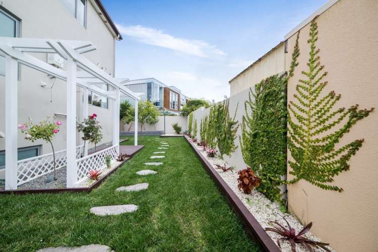 24a Beach Road Castor Bay_22