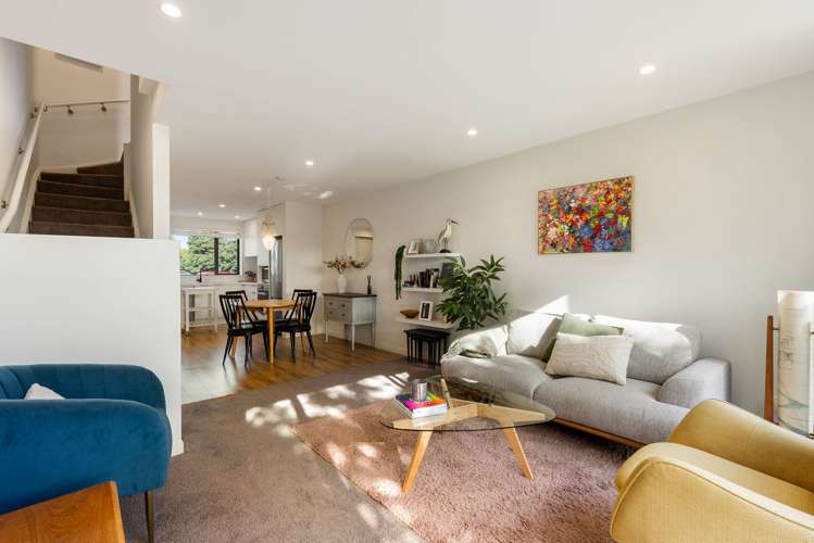 2/2 Stone Street Miramar_9