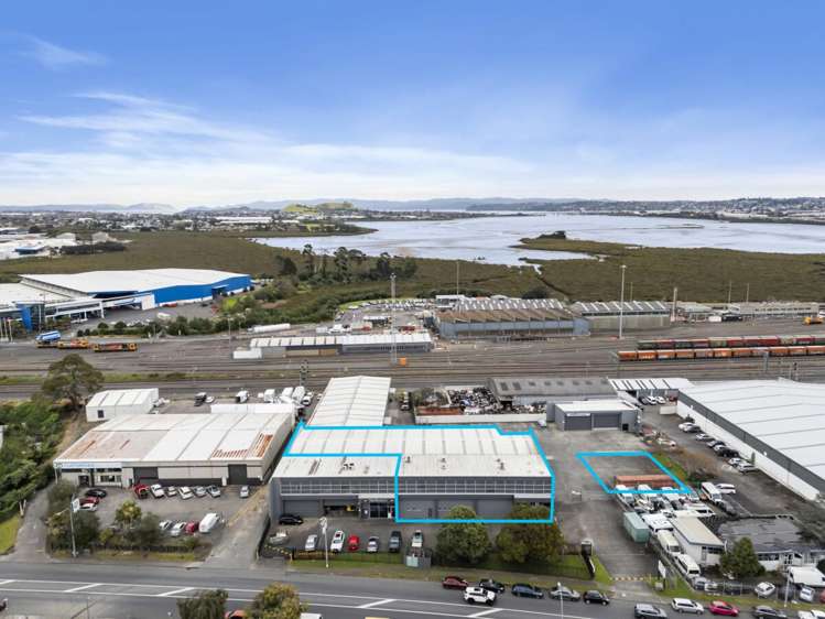Front Warehouse | 25A Saleyards Road_0