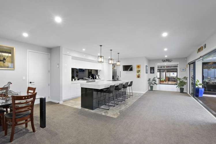 27 Carnaveron Drive Lincoln_6