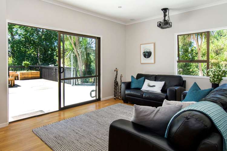 68a Beach Road Mellons Bay_13