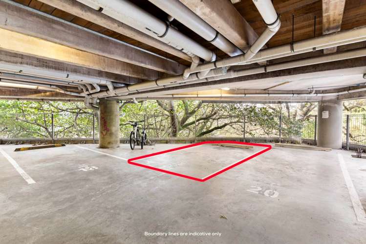 1302/18 Saint Martins Lane Grafton_16