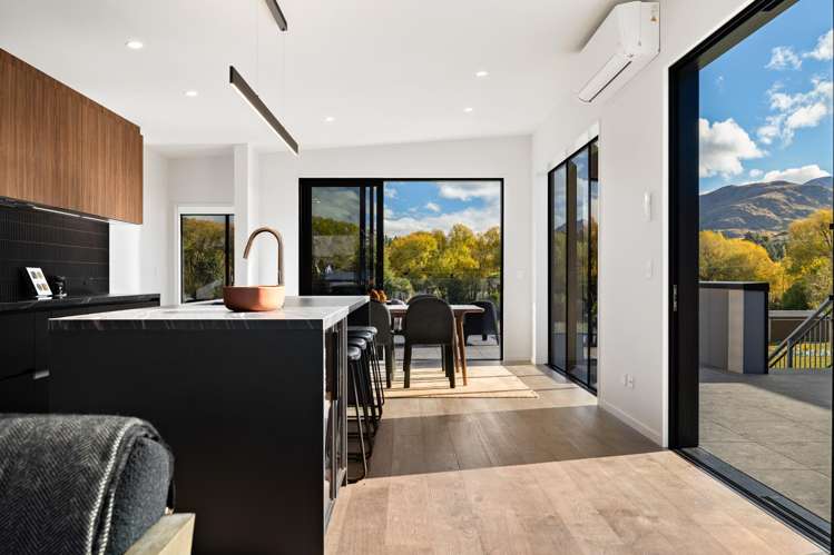 9 Walton Way Lower Shotover_15