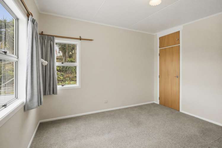 4 Valder Place Waiomu_13