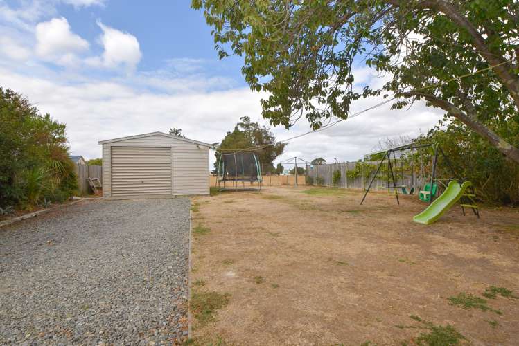 249 High Street South Carterton_14