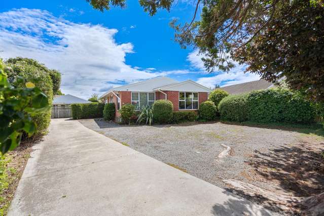 Walk to Uni, Walk to the Bank