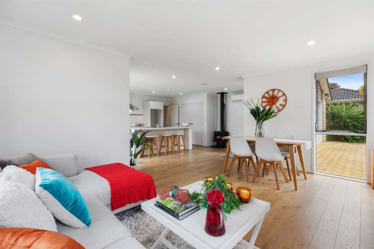 6 Barossa Way Brookfield_7