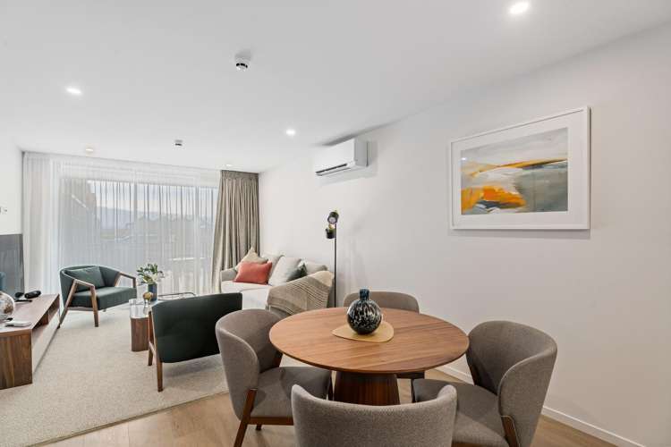 Apt 16, 7 Northlake Drive_3