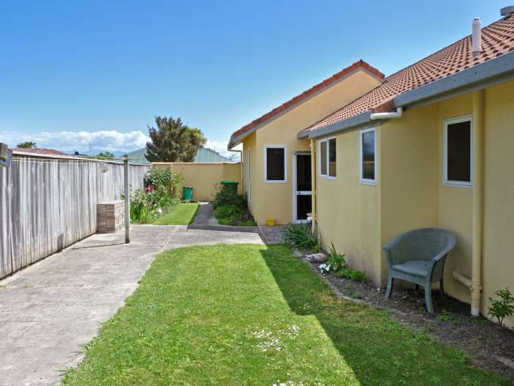 17 Middlebank Drive Richmond_16