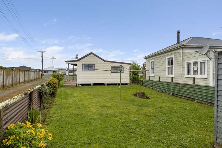 57 Egmont Street Hawera_20