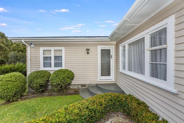 17 Kiriwai Road Paremata_18