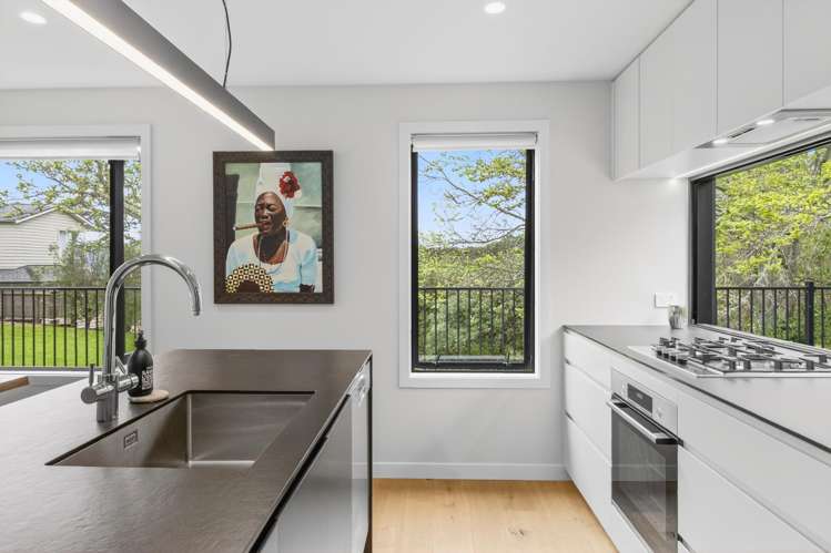 21c Newell Street Point Chevalier_2