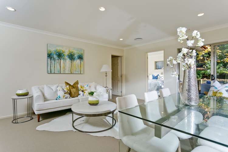 2/11 Camelot Place Glenfield_21